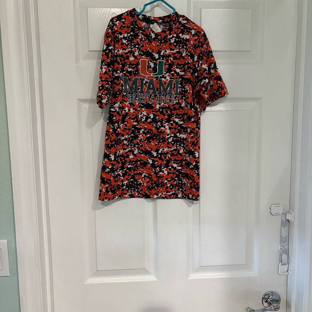 University of Miami Camouflage T-Shirt-Size Youth medium